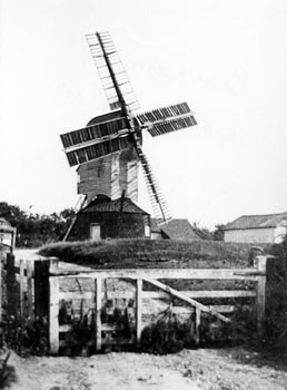 Banham postmill Mill Road c.1920