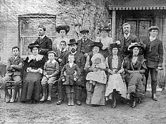 Faircloth family c.1905 (Eddie missing