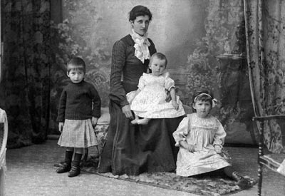 Mary Skinner with Reginald, Nellie and Mary - c.1903