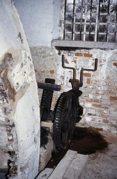 Wheel and sluicegear February 1983
