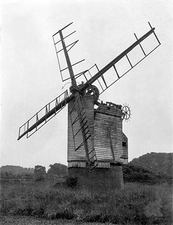 Dismantling the mill - November 1930