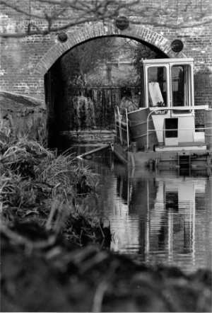 Dredging near the lock 8th May 1993