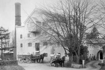 Carts leaving the mill 15th February 1905