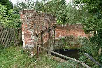 Wheel sluice 25th August 2003