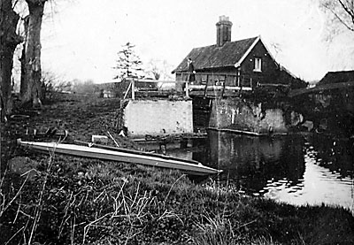 Coltishall lock house 1929