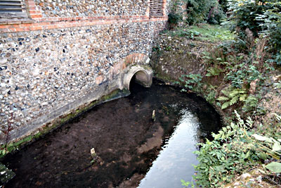 The headrace and original brick arch 20th Sept 2003