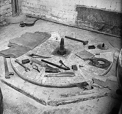 Stone dressing tools September 1950